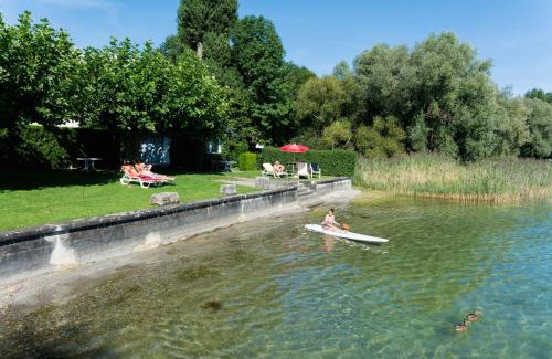 Immenstaad am Bodensee Apartment | Stunning Oceanfront Stay at Ferienwohnung Ankerplatz 2
