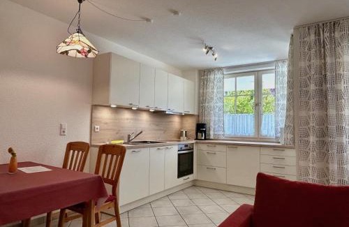 Kressbronn Apartment | Kid-Friendly Retreat at Ferienwohnung Fischerpromenade