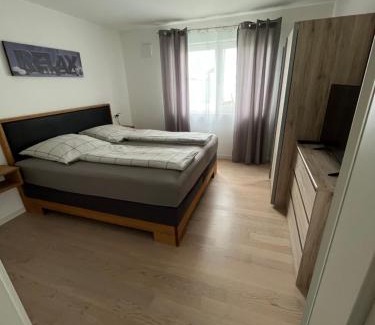Gohren Apartment | Family-Friendly Ferienwohnung am Yachthafen with High Ratings