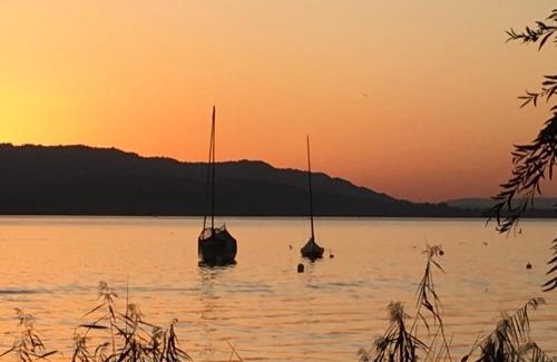 Radolfzell am Bodensee Apartment | Central Oceanfront Ferienwohnung: Family-Friendly Retreat