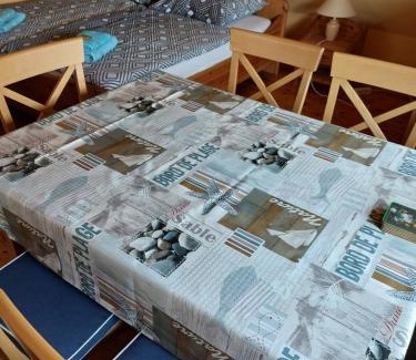 Schonberg Apartment | Beachfront Getaway: 9/10 Rated Family-Friendly Retreat