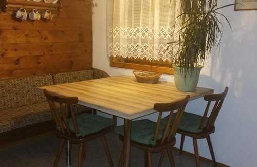 Sankt Martin bei Lofer Apartment | Top-Rated Ferienwohnung Waldhäusl: Pet & Child Friendly Stay