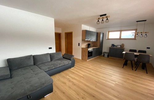 Steinberg am Rofan Apartment | Family-Friendly Ferienwohnung Rofan - Moser's Cozy Retreat