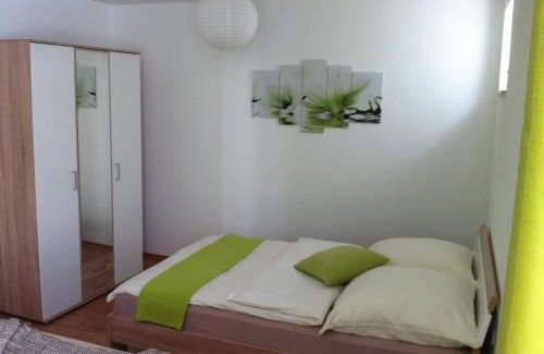 Dettingen an der Erms Apartment | Family-Friendly Ferienwohnung Heike with 9.4/10 Rating