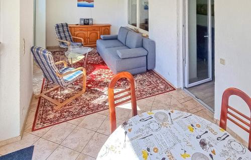 Godendorf Apartment | Family-Friendly Stay at Ferienwohnung Godendorfer