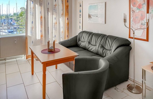 Ueckermuende Apartment | Perfect 2 Bedroom Retreat in Ueckermünde (Seebad) Awaits
