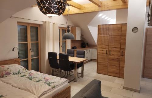 Weissenburg in Bayern Apartment | Top-Rated Ferienwohnung Meyer: Family-Friendly Getaway