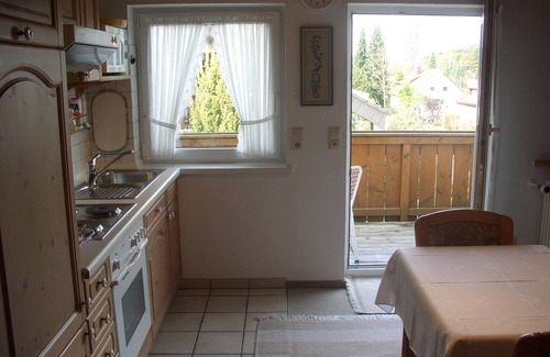 Bad Waldsee Apartment | Cozy Ferienwohnung 1 - Guest Rated 9.8 with Kitchen & Breakfast