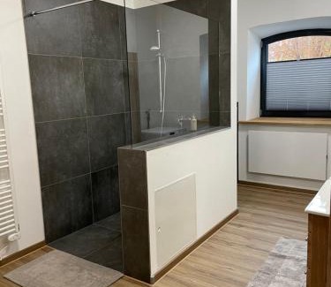 Steindamm Apartment | Pet-Friendly Ferienwohnung 1 with Ocean View in Ahrensbök