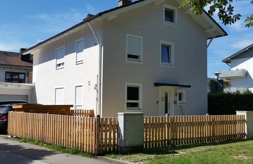 Seeshaupt Apartment | Cozy Oceanfront Getaway at Ferienwohnungen Thomas Streidl