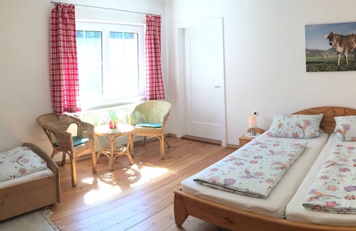 Sigmarszell Apartment | Spacious 2-Bedroom Apartment with Kitchen & Breakfast Included