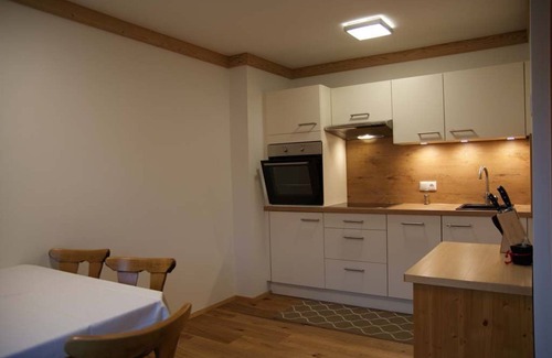 Obertilliach Apartment | Cozy Ferienwohnung 2 1 at Gästehaus Obererlacher