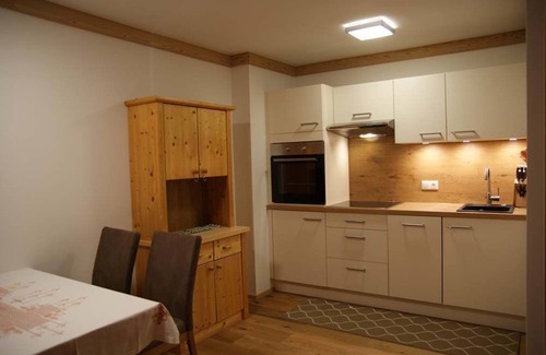 Obertilliach Apartment | Cozy Ferienwohnung 2 1 at Gästehaus Obererlacher