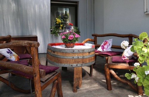 Iphofen Apartment | Family-Friendly Ferienwohnung 2 Silvaner with Breakfast