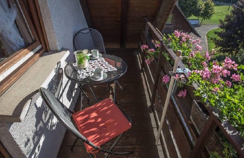 Oberharmersbach Apartment | Cozy 32 sqm Apartment with Kitchen & Breakfast Included