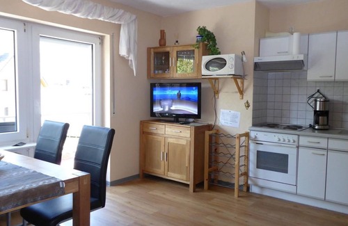 Ernst Apartment | Exceptional Family Retreat at Ferienwohnung 3 - Georg Andre Söhne