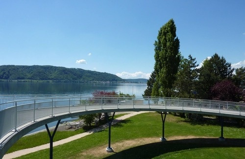 Sipplingen Apartment | Cozy 40qm Apartment with Breakfast & Child-Friendly Amenities