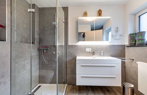 Muensingen Apartment | Cozy 1-Bedroom Apartment with Kitchen & Breakfast Included