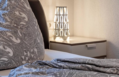 Muensingen Apartment | Cozy 1-Bedroom Apartment with Kitchen & Breakfast Included