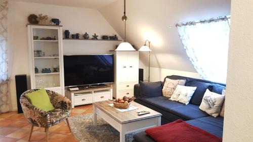 Neuensien Apartment | Family-Friendly Ferienwohnung 5 at Haus am See - Rated 9.2