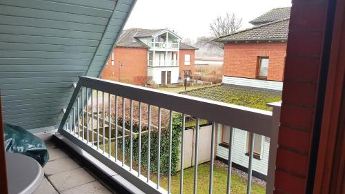 Neuensien Apartment | Family-Friendly Ferienwohnung 5 at Haus am See - Rated 9.2
