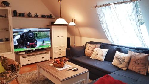 Neuensien Apartment | Family-Friendly Ferienwohnung 5 at Haus am See - Rated 9.2