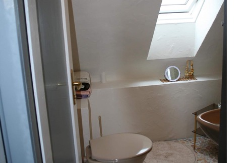 Lahr Apartment | Cozy Retreat with Kitchen and Breakfast for 3 Guests