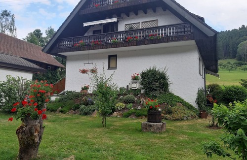 Nordrach Apartment | Cozy 1-Bedroom Apartment for Two with Kitchen & Breakfast