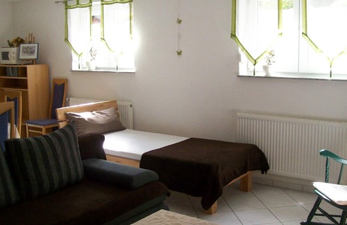 Wilhelmsdorf Apartment | Ferienwohnung 55qm, 1 Schlafzimmer, max. 3 Personen