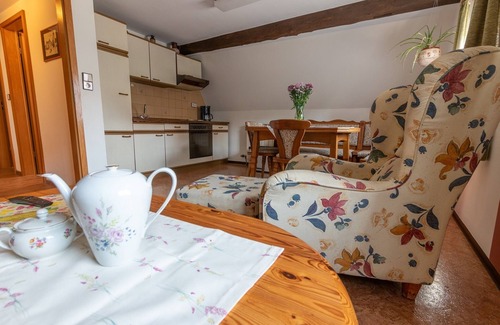 Absberg Apartment | Cozy 57sqm Apartment with Ocean and Lake Views
