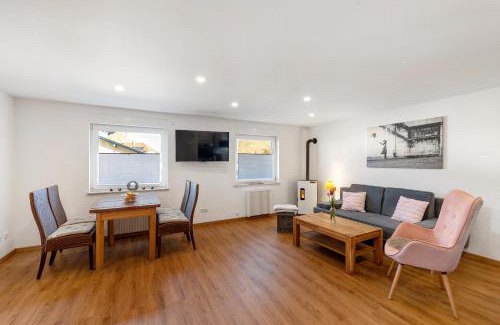 Frielendorf Apartment | Family-Friendly Ferienwohnung am alten Bahndamm - Rated 9.4/10