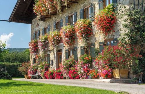 Teisendorf Apartment | Cozy 2-Bedroom Retreat with Kitchen & Balcony for Families