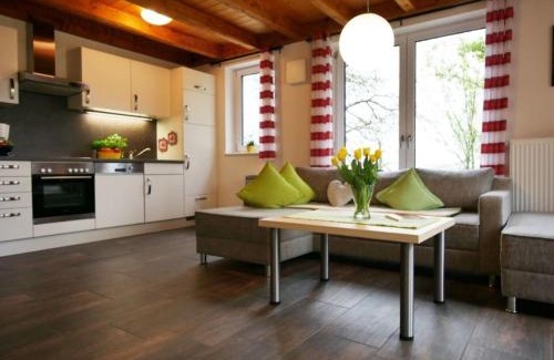 Ochsenhausen Apartment | Family-Friendly Ferienwohnung 7 with Pet Perks