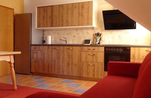 Oberwolfach Apartment | Cozy 80sqm Apartment for Two with Kitchen & Breakfast
