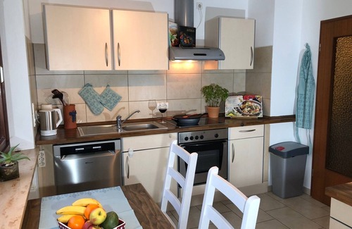Muhr am See Apartment | Cozy Lake Access Apartment with Family-Friendly Amenities