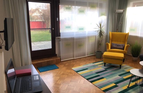 Muhr am See Apartment | Cozy Lake Access Apartment with Family-Friendly Amenities