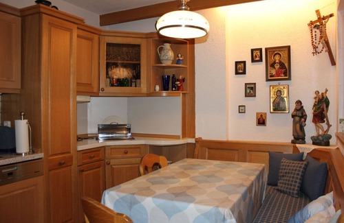 Teisendorf Apartment | Comfortable 90qm Apartment for Two with Full Kitchen