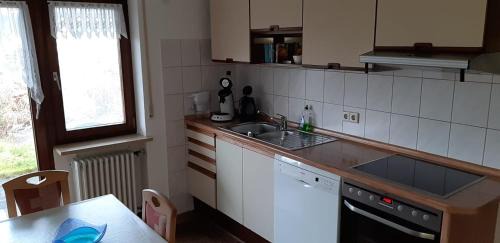 Engen Apartment | Family-Friendly Ferienwohnung Ackermann with High Guest Ratings