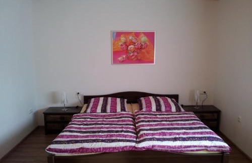 Selber Vorwerk Apartment | Family-Friendly Stay at Ferienwohnung Ahne - Guest Rated 9.5