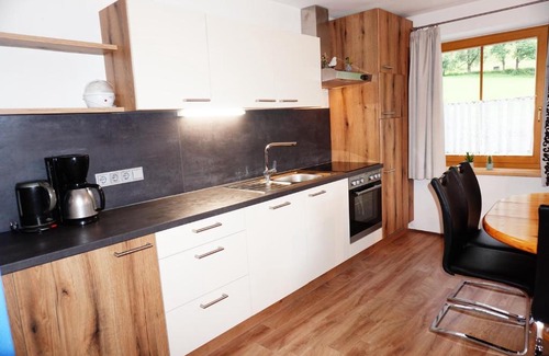Muhr Apartment | Family-Friendly Ferienwohnung Aignerhof with Breakfast & Kitchen