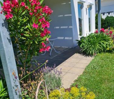 Albstadt Apartment | Cozy Ferienwohnung Albblick: Child-Friendly Retreat with 9.3/10