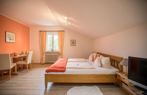 Bad Faulenbach Apartment | Discover Ferienwohnung Alpennelke: Family-Friendly Retreat