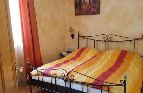 Goldegg Apartment | Oceanfront Ferienwohnung Alpenrose: Guest Rated 9/10