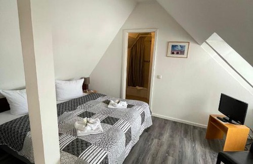 Guestrow Apartment | Discover Ferienwohnung Altstadt Güstrow: Pet & Child Friendly