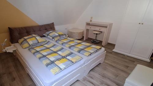 Frickenfelden Apartment | Family-Friendly Ferienwohnung am Altmühlsee with High Ratings