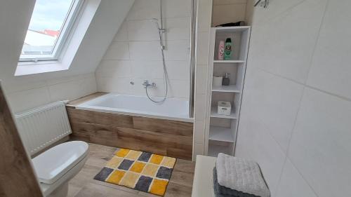 Frickenfelden Apartment | Family-Friendly Ferienwohnung am Altmühlsee with High Ratings