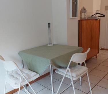 Untermunstertal Apartment | Cozy Ferienwohnung am Bächle - Family-Friendly Retreat