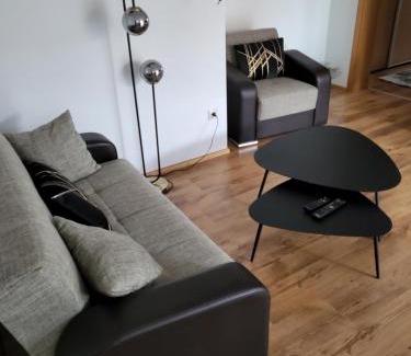 Bechlingen Apartment | Family-Friendly Ferienwohnung am Bodensee with Top Rating