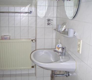 Seebach Apartment | Cozy Ferienwohnung am Busterbach - Child-Friendly Retreat