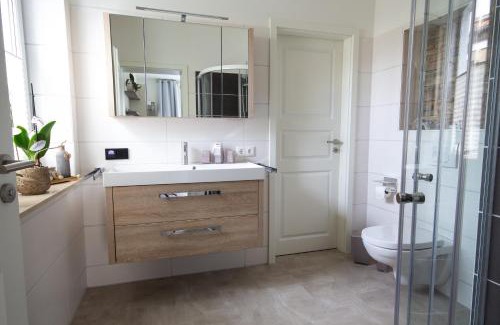 Markkleeberg Apartment | Discover Ferienwohnung am Cospudener See with Ocean View